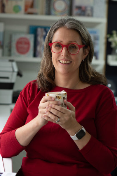 Lisa J Honiball